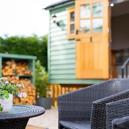 Driftwood & Hot Tub Villa Fort William Exterior photo