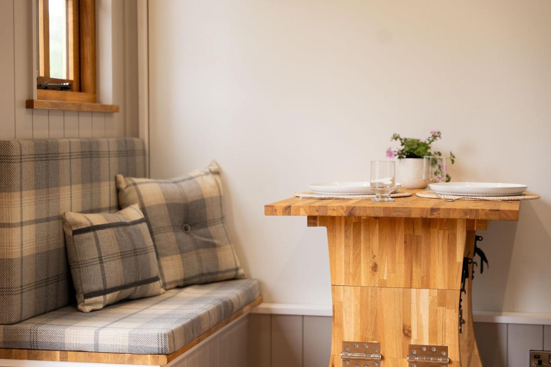 Driftwood & Hot Tub Holiday home